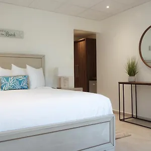 Tres Palmas Boutique Rincón